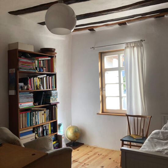 Arbeitszimmer: Raumecke mit Fenster