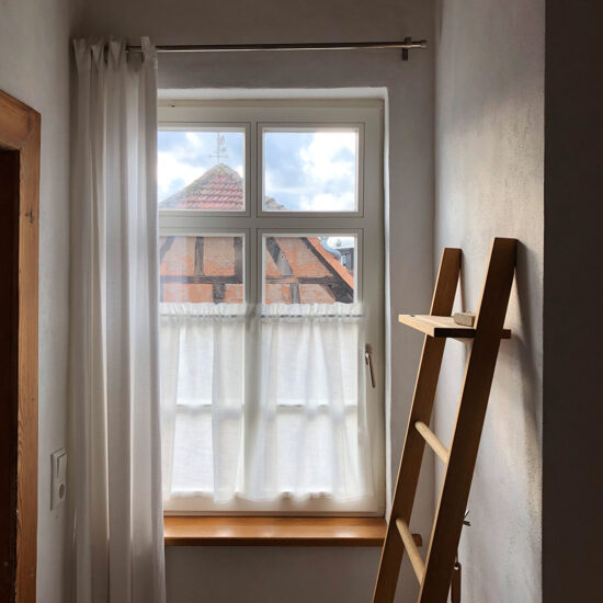 Bad: Nische mit Fenster