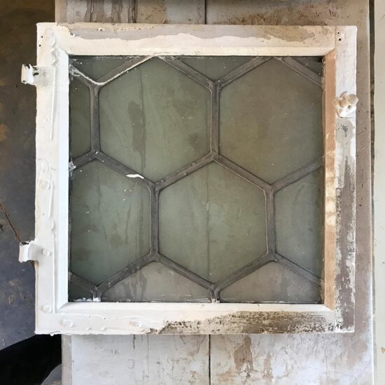 Bad: Fenster mit Butzenglas